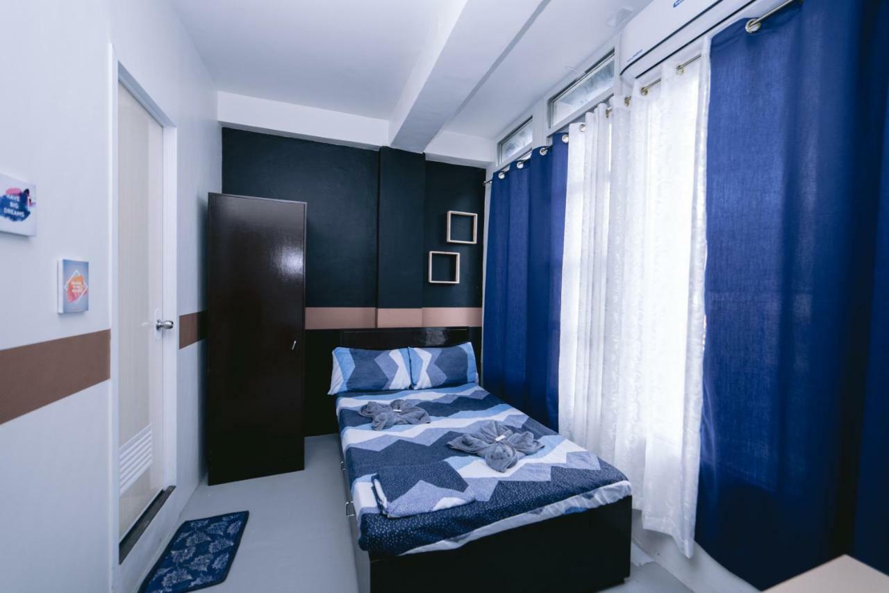 Napsule Suites Davao City Buitenkant foto