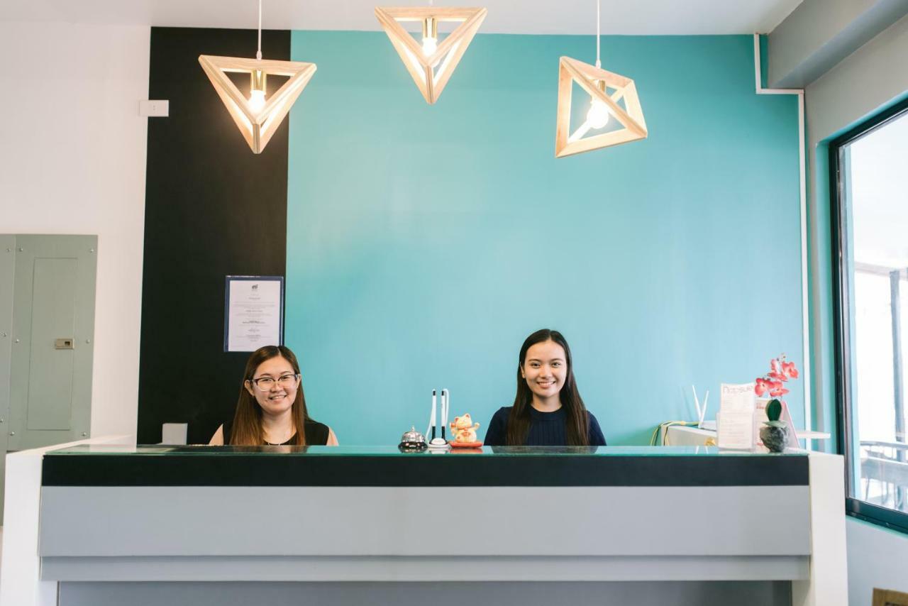 Napsule Suites Davao City Buitenkant foto